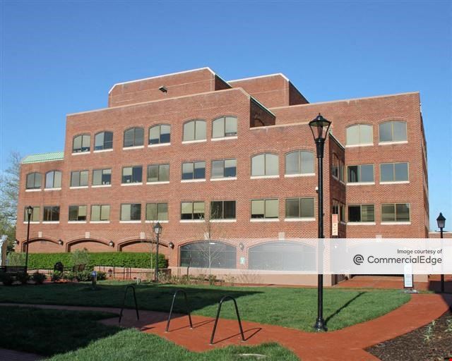Braddock Metro Center