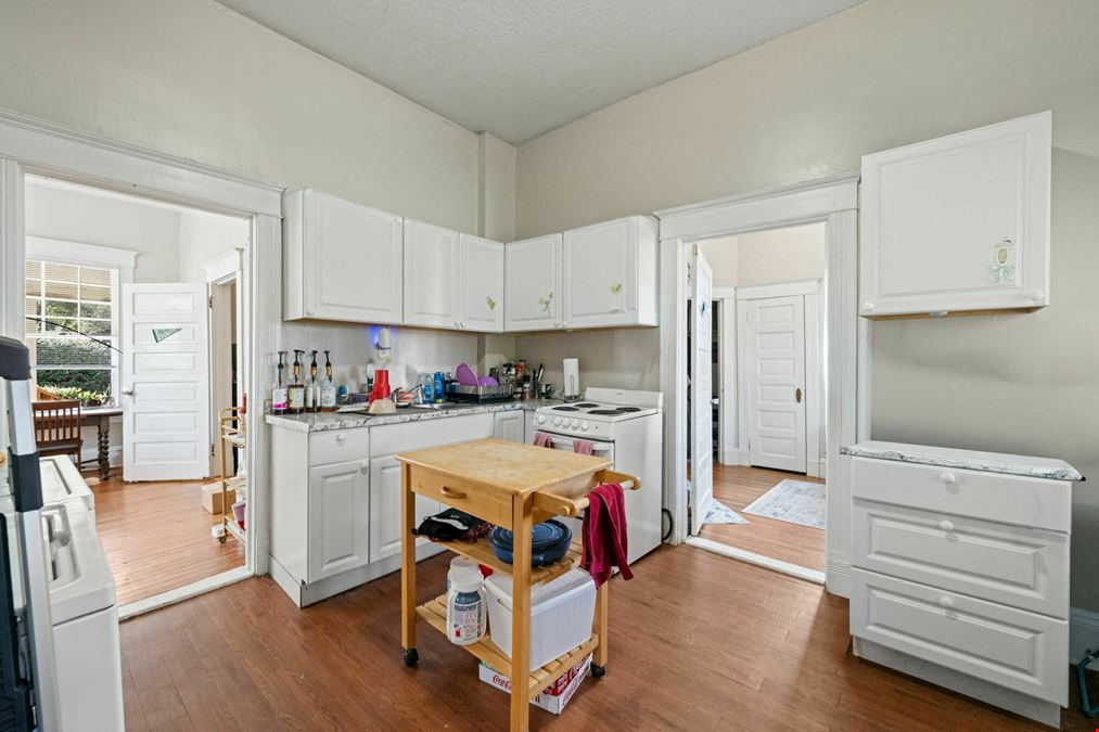 123 Park Ave / 1306 Flint Pl