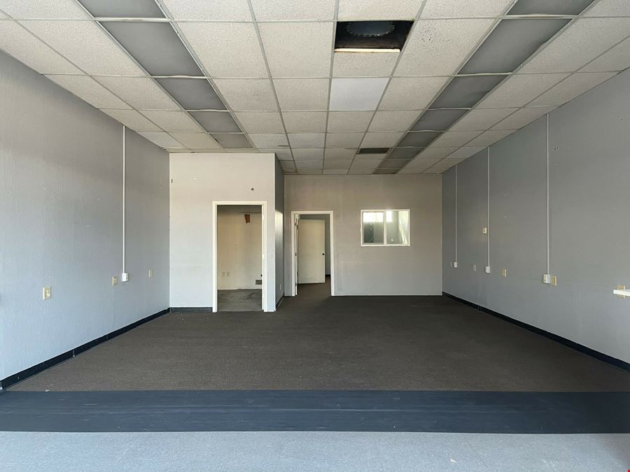 (2) Spaces Available at Hanford Plaza Shopping Center