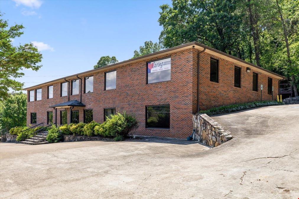 2 Executive Suites 
