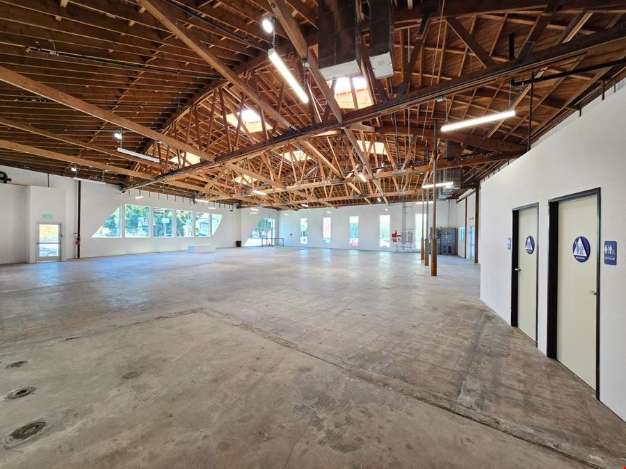 5075 W Adams