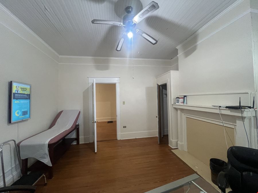 2,519 SF Office Building on 0.48-Acre