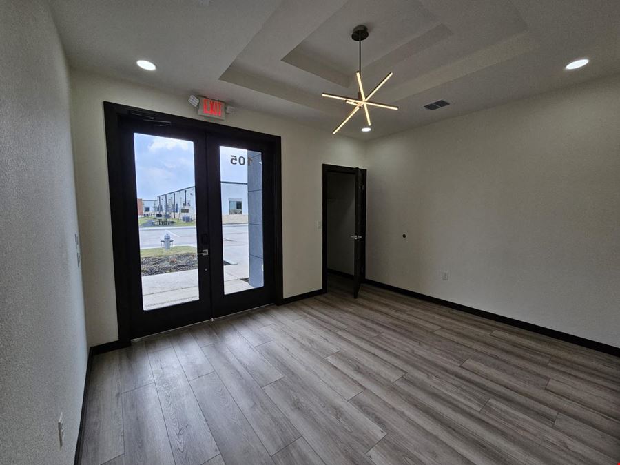5151 Meadow Ranch Suite 105 Richmond, TX 77407