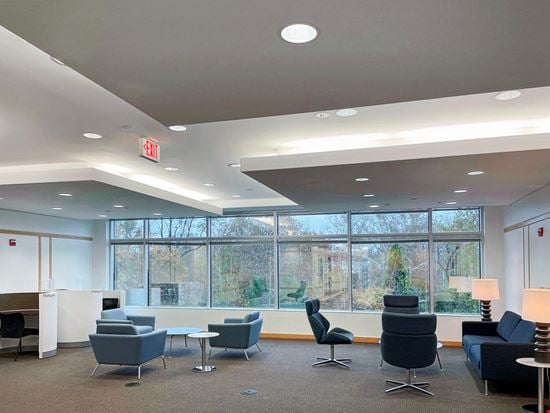 Regus - Dulles Corner