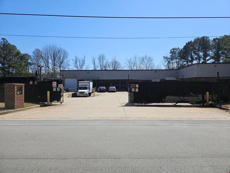 For Lease 2,400 SF Office Warehouse Stonecrest