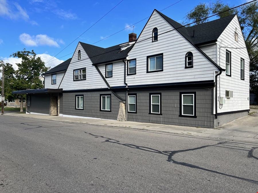 200 N F St