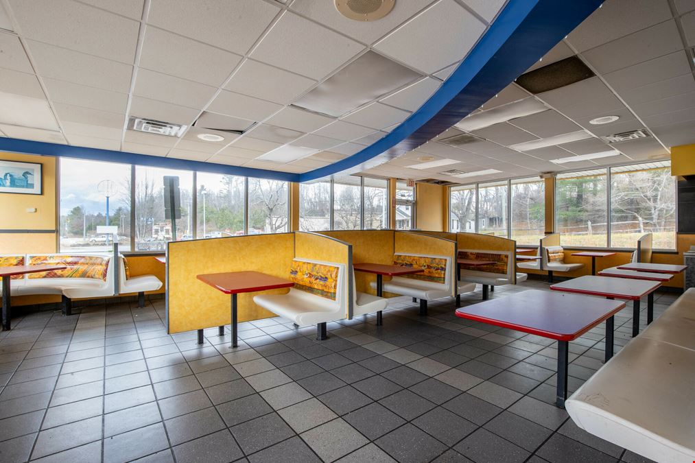 Freestanding Drive-Thru Restaurant Building in Spruce Pine, NC