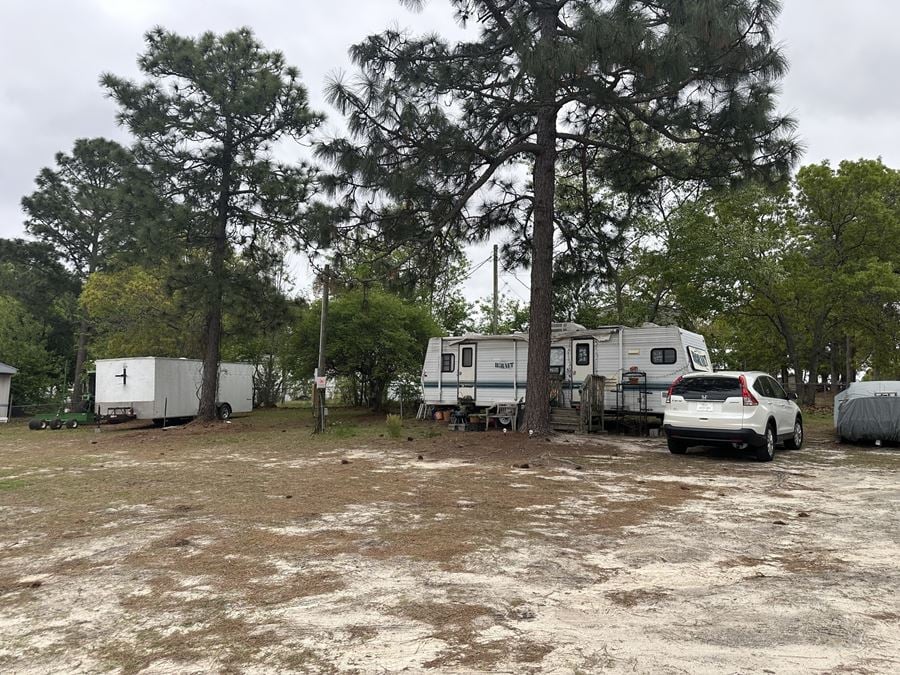 H & H Mobile Home Park