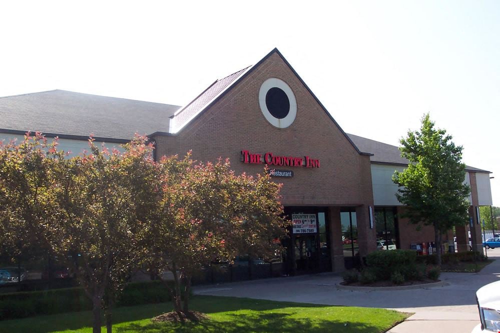 Macomb Centre Plaza