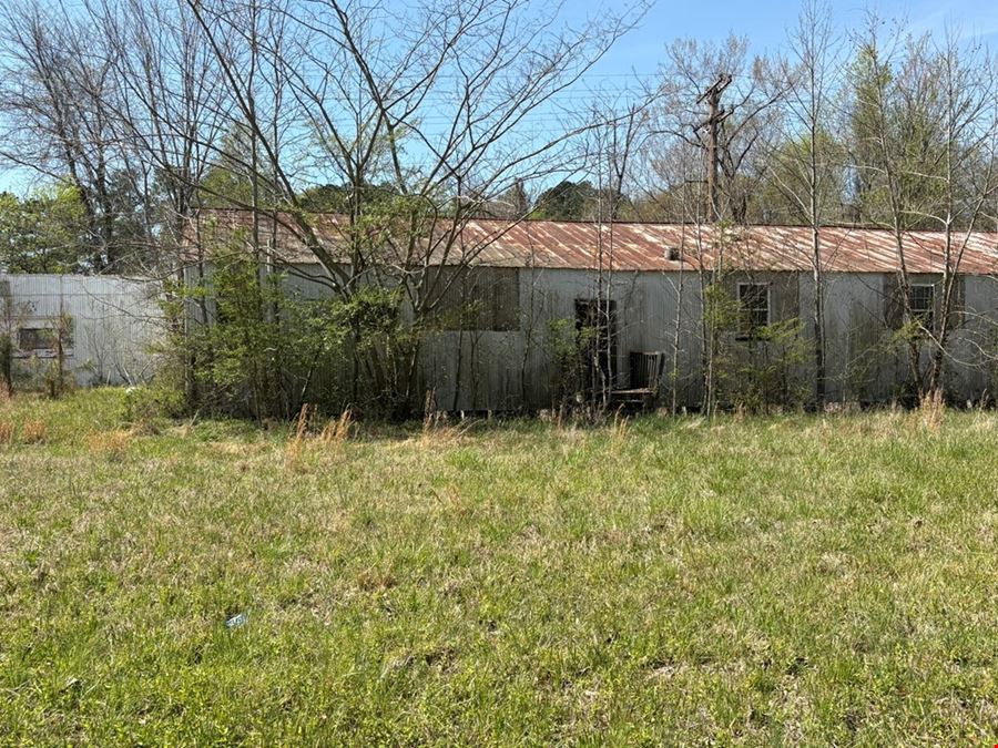 1095 Skippers Rd