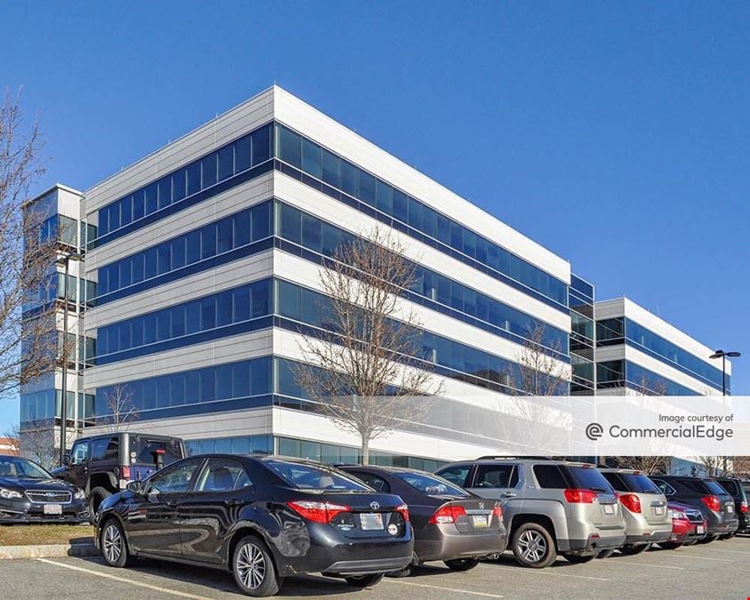 Oracle Campus - 8 & 10 Van de Graaff Drive