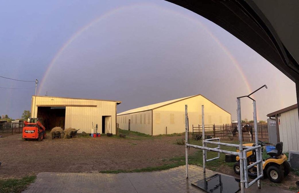 Trickle Creek Stables - Horse Boarding Facility