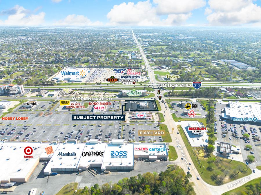 Freestanding Restaurant at Signalized Intersection off I-210 in Lake Charles