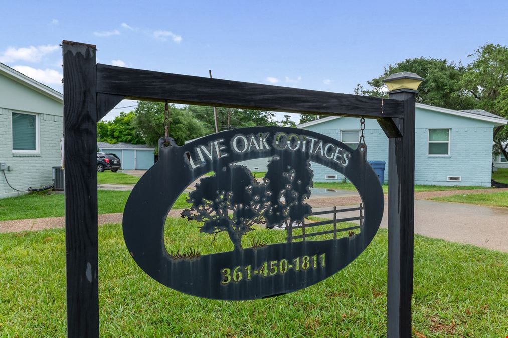 Live Oak Cottages