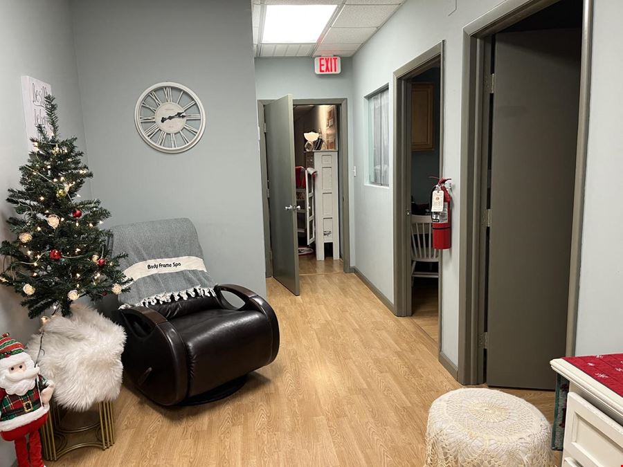 Top Floor Salon/Office Suites