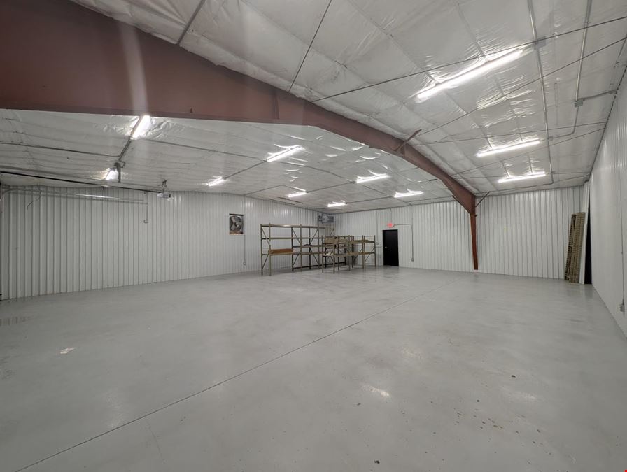 1703 Candletree Dr Suite C