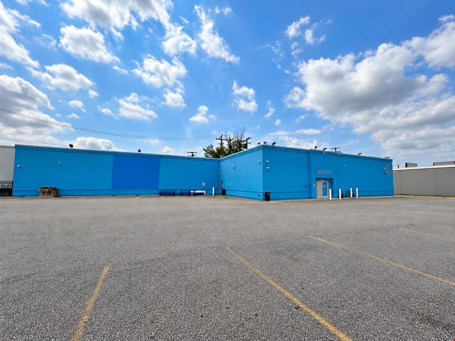 Detroit - Freestanding Retail/Industrial Building