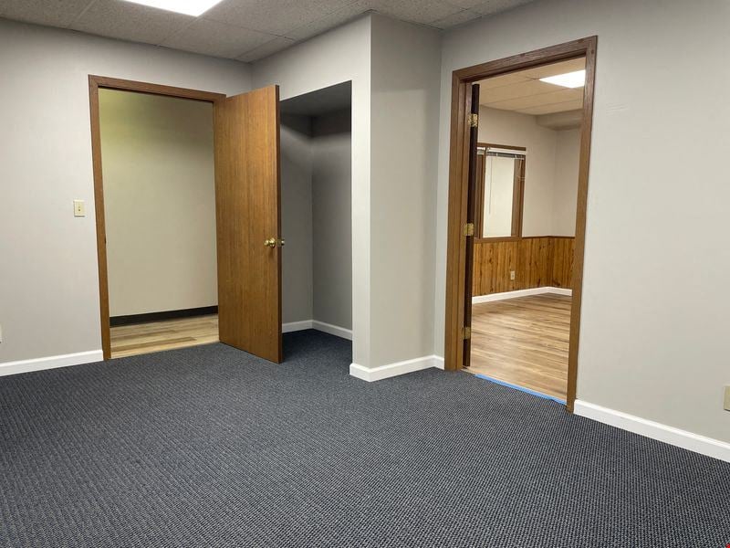 5113 N Executive Dr Suit 105 Microsuites