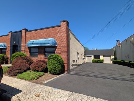 Preview of commercial space at 218A S Van Brunt Street