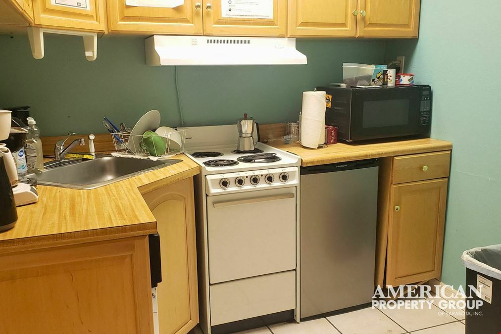 +/- 1,600 SF Office Space Sarasota