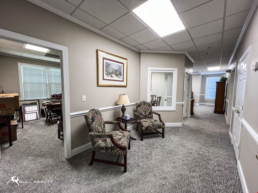 Office Suite in East Cobb | ± 1,593 SF | For Lease