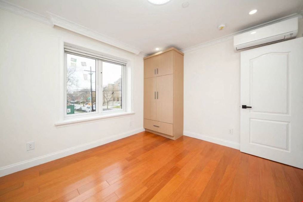 45-73 Parsons Blvd