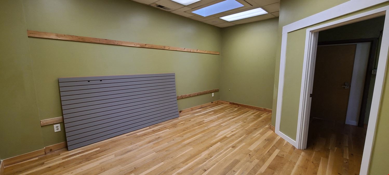 240 Commercial St NE #B, Salem, OR 97301
