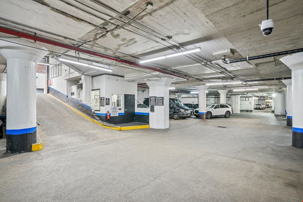 Concourse Point