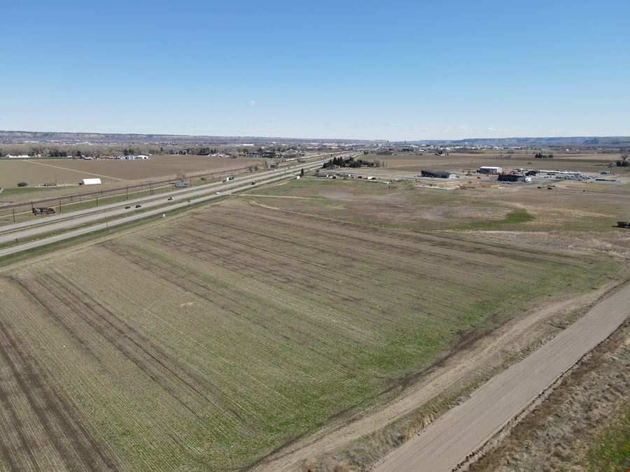 8522 S Frontage Rd