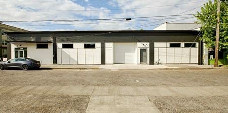 Preview of Industrial space for Rent at 777 N Killingsworth Ct