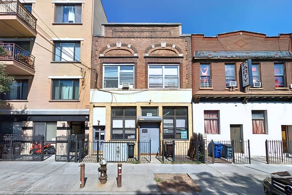 683   Woodward Avenue