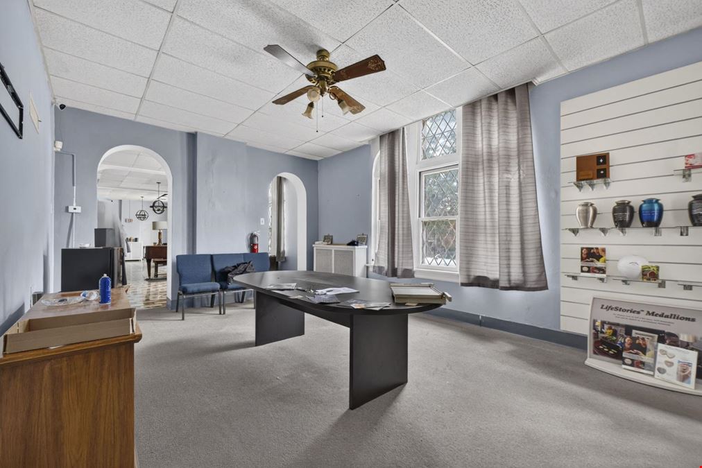 Dutchtown Commercial Property