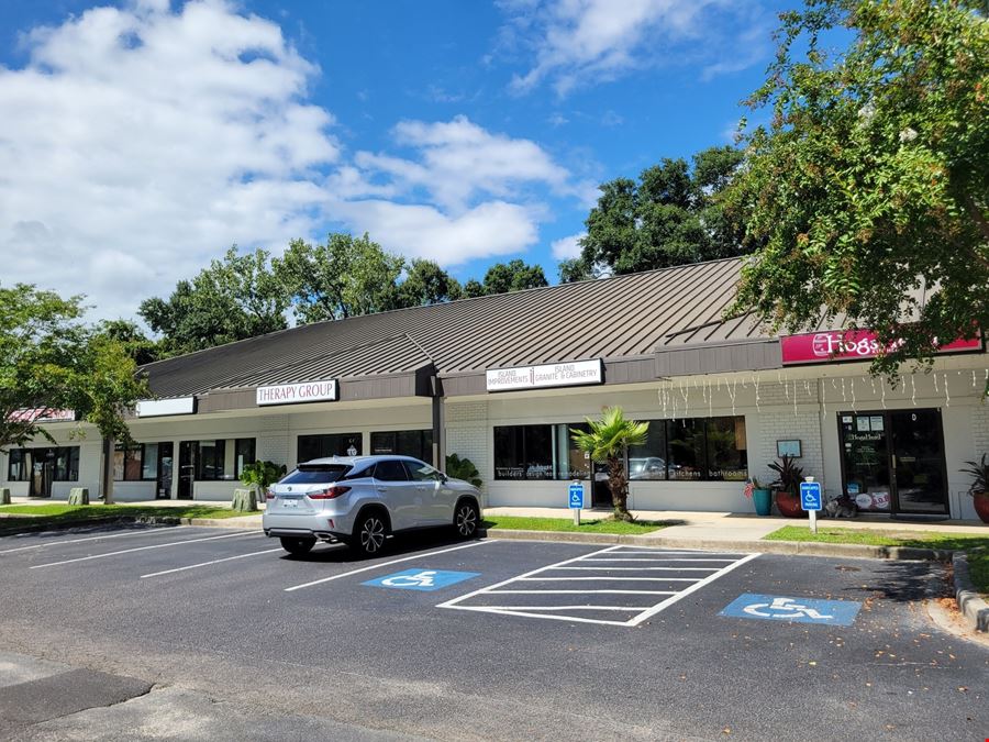 Moss Creek Village Shopping Center