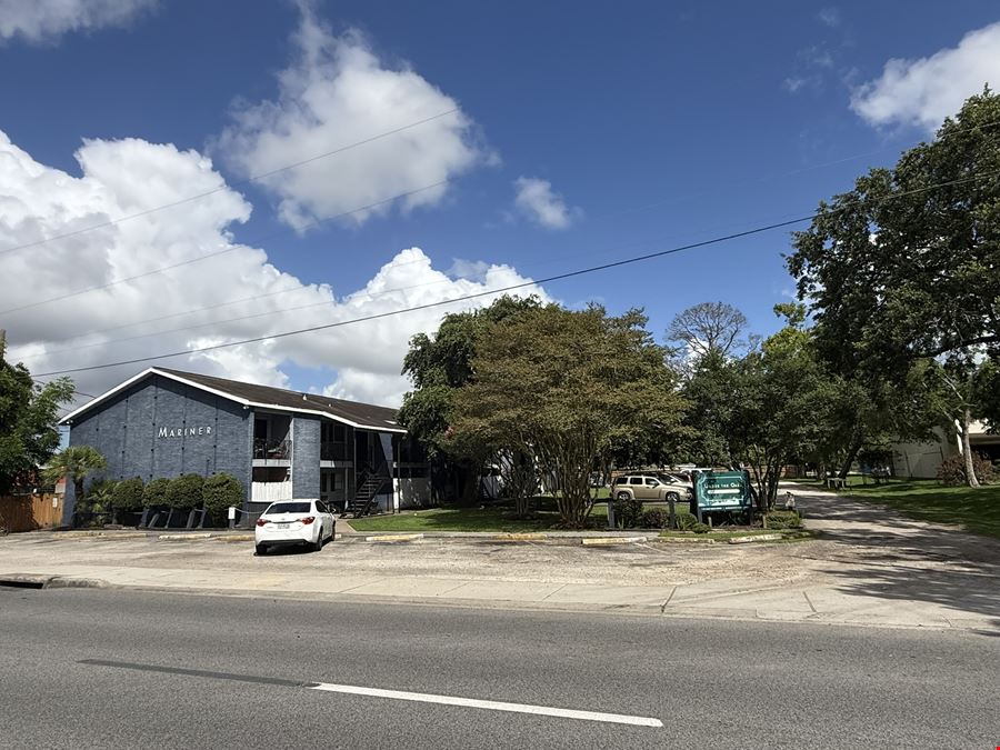 1101 E Main St, League City TX: 16 MULTI-FAMILY UNITS