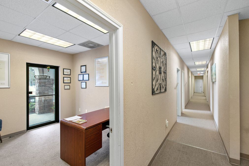 1125 Cypress Station