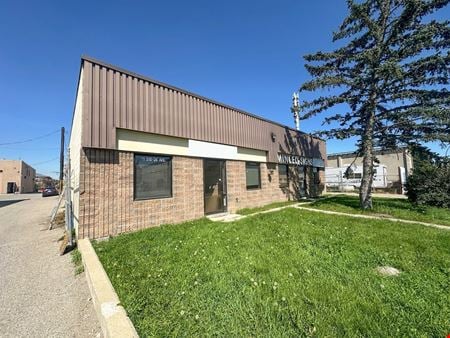 Preview of commercial space at 318 36 Ave NE