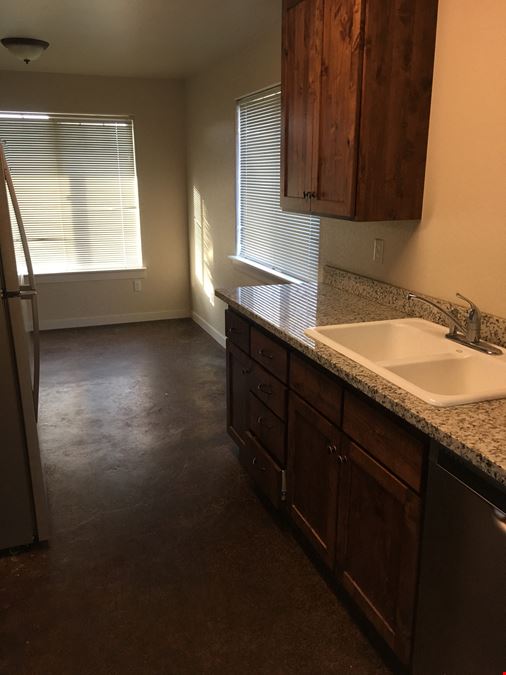 2450 Newburg Ct