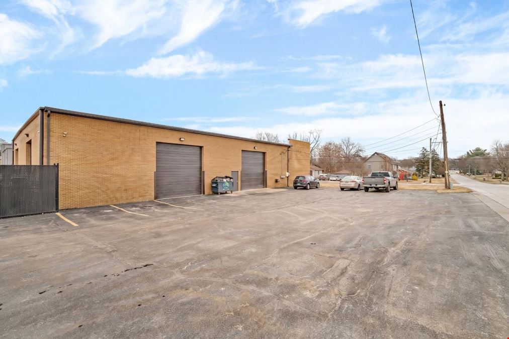 3S340 Rockwell St, Warrenville, IL 60555