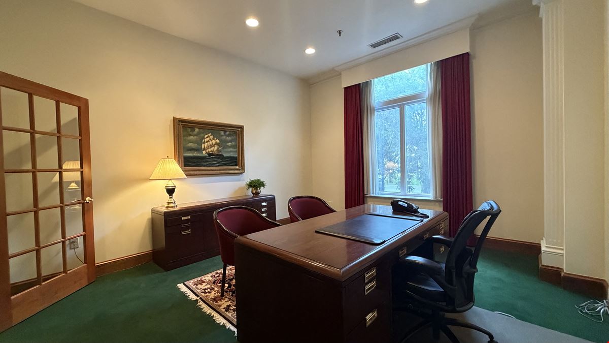 400 Commonwealth Ave #104C