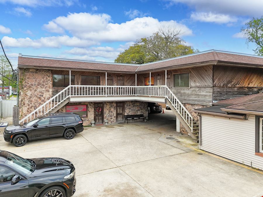 Giorlando’s Italian Restaurant - Mixed-Use Investment Property Off Veterans Blvd