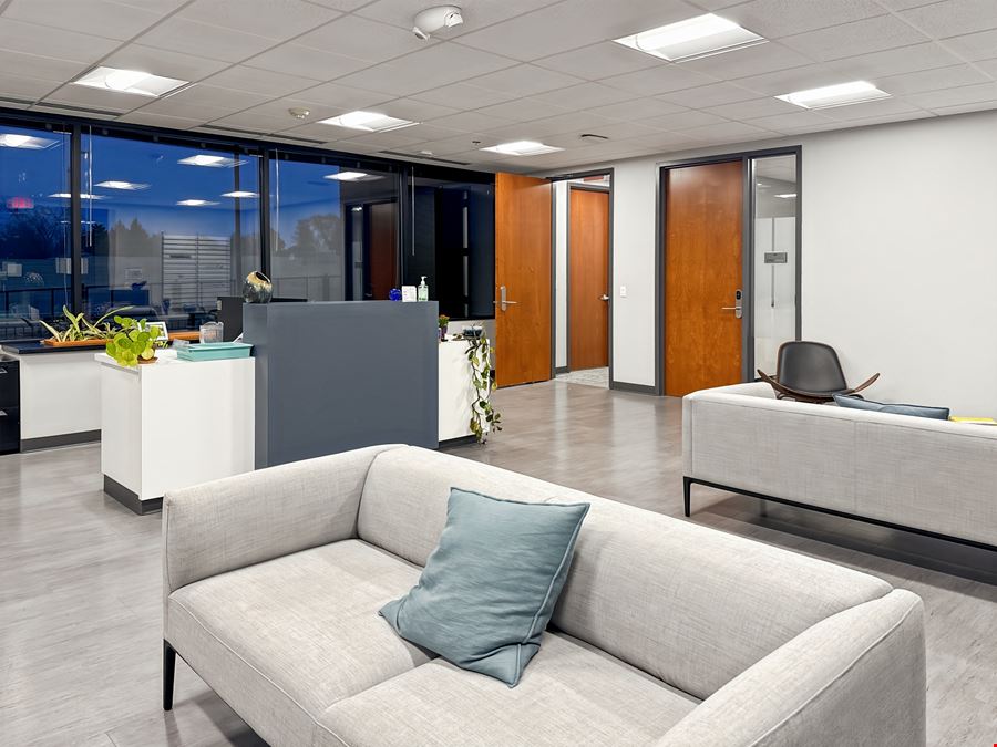 Regus - Wauwatosa - Honey Creek Corporate Center