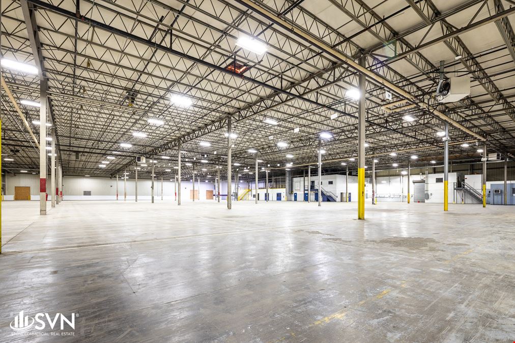 76,320 SF Industrial Warehouse For Lease