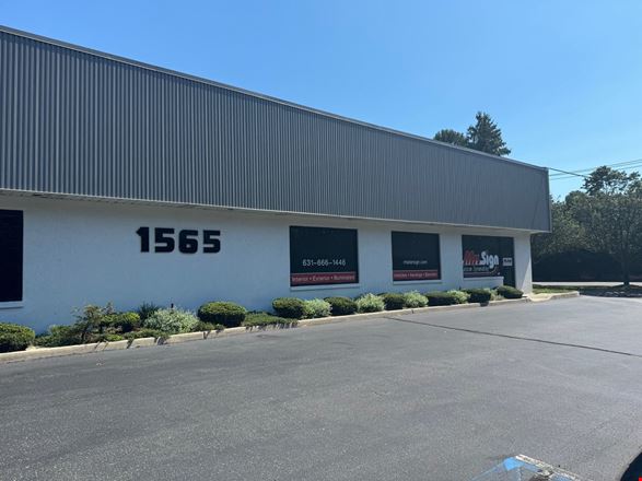 Preview of Industrial space for Rent at 1565 Sycamore Ave
