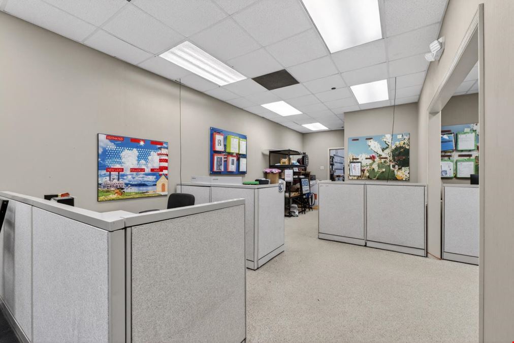 Chesterfield Flex Condo