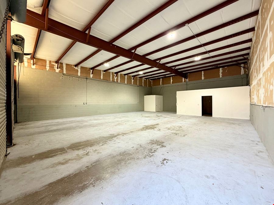 Lakeland Small Bay Industrial | For Lease