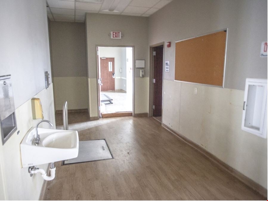 VACANT SECOND GENERATION DIALYSIS/HEALTHCARE