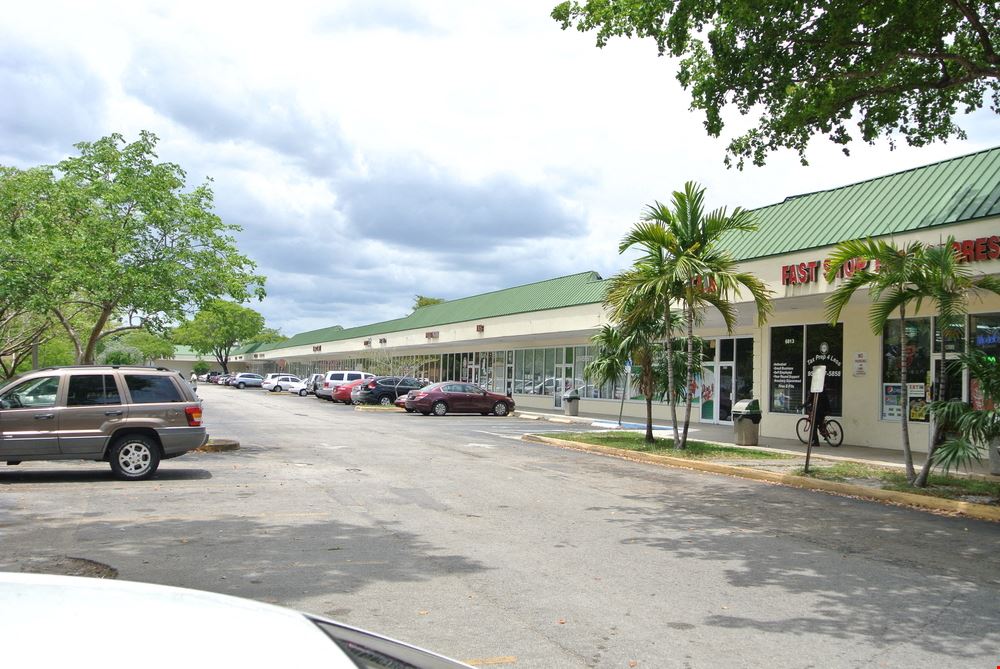Gold Coast Shopping Plaza
