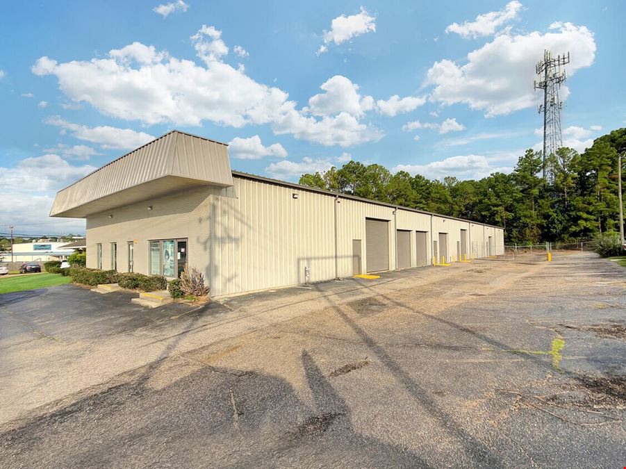 2565 Government Blvd