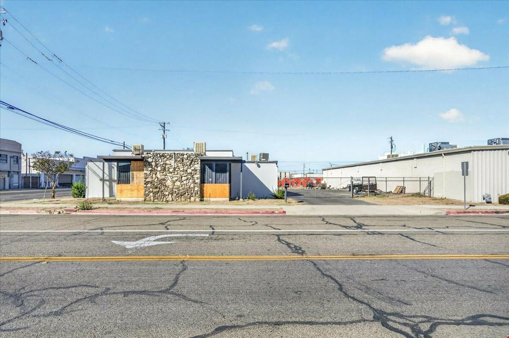 ±4,364 SF Freestanding Industrial Building + Large Yard Area - CA-41 Exposure