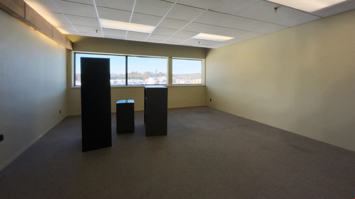 2450 Marion Road SE - Mixed-Use Building For Sale 